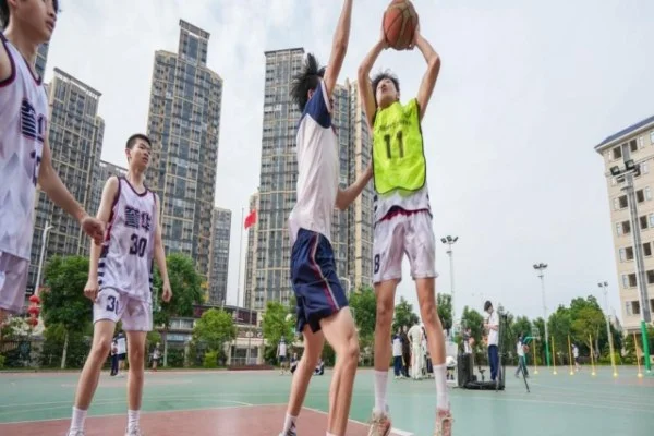 CBA新疆广汇对阵浙江广厦 赵睿与孙铭徽后卫对决深度分析